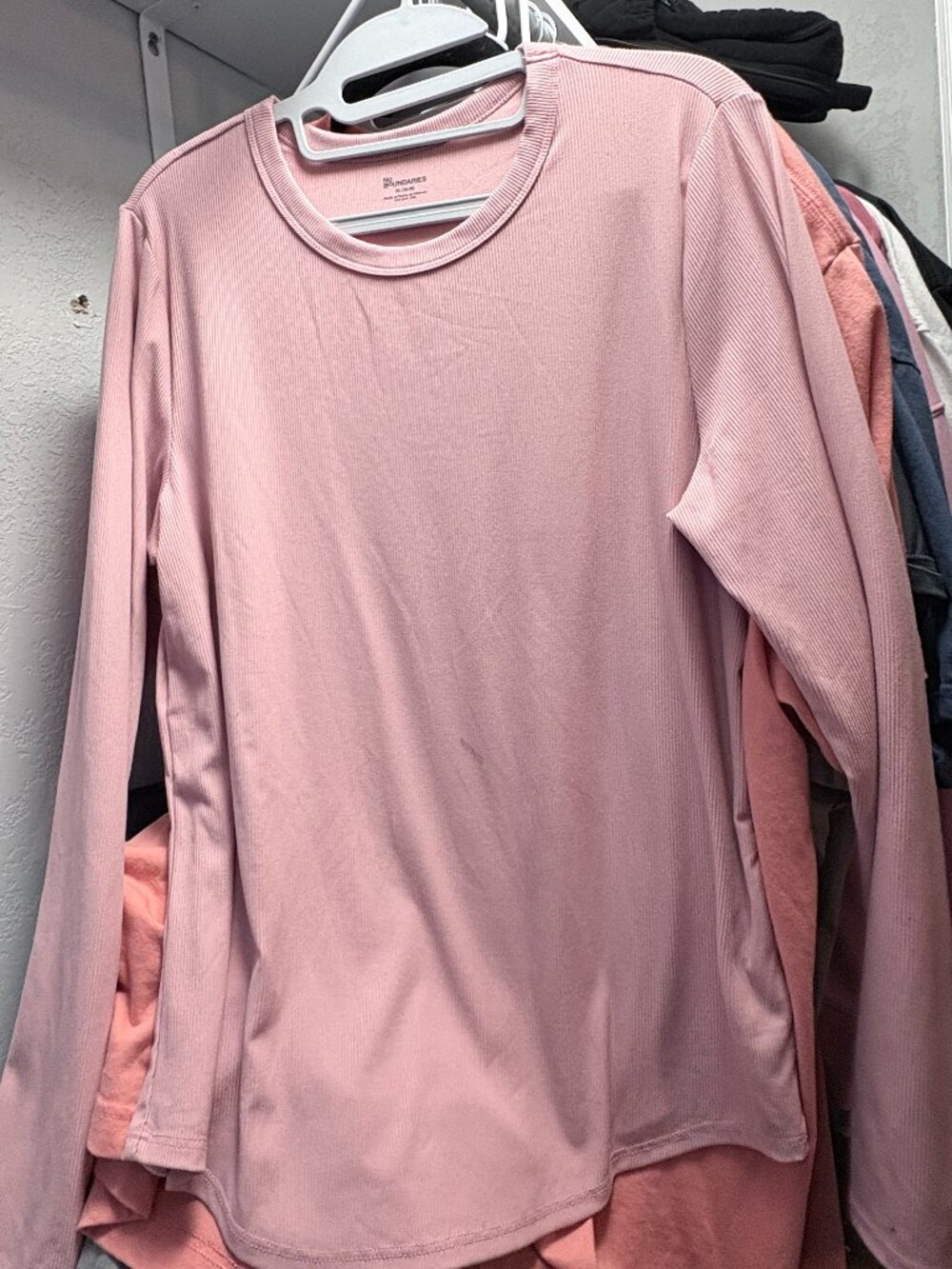 WOMEN'S NO BOUNDARIES PINK LONG SLEEVE